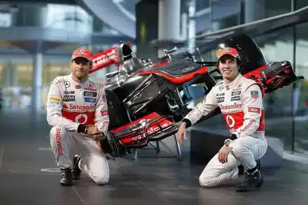 Checo Pérez y Jason Button en McLaren