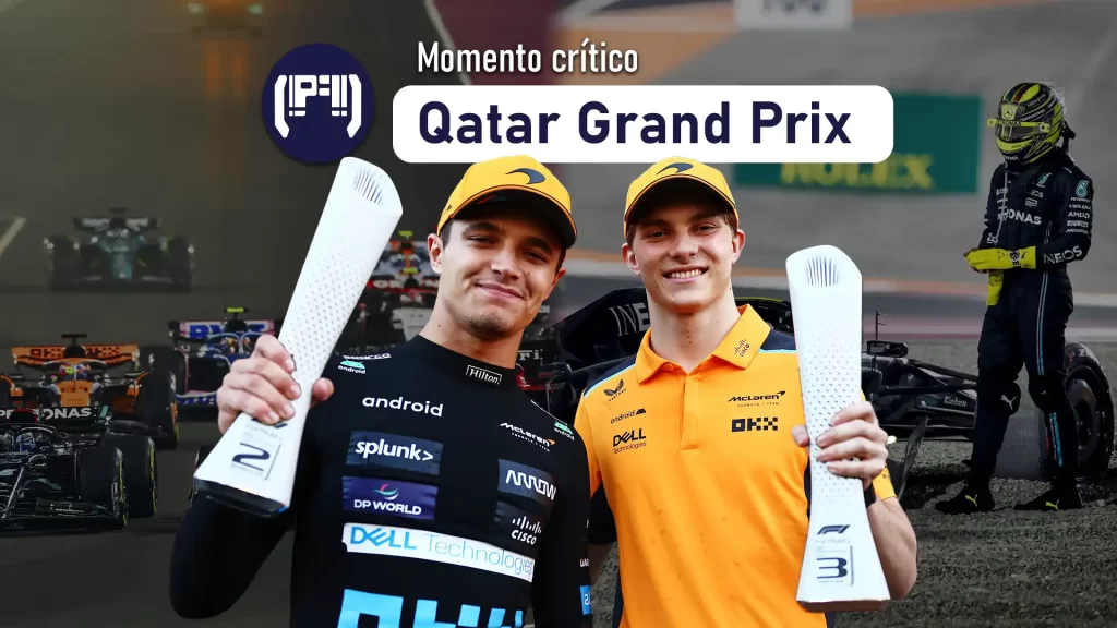 Oscar Piastri y Lando norris en el podio del Gran Premio de Qatar 2023. De fondo, la largada de la carrera al lado derecho y del izquierdo Lewis Hamilton viendo su monoplaza impactado.